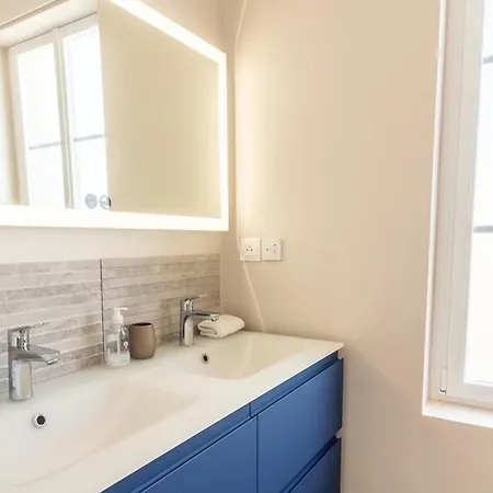 Maison De Charme, 3 Chbres, Airco, Parking A - Fr-1-535-62 Nyaraló *
